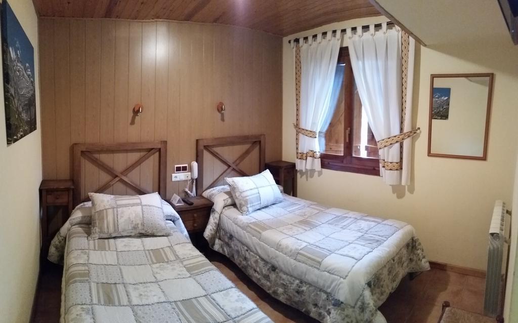 Hotel Sarao Escarrilla Dış mekan fotoğraf