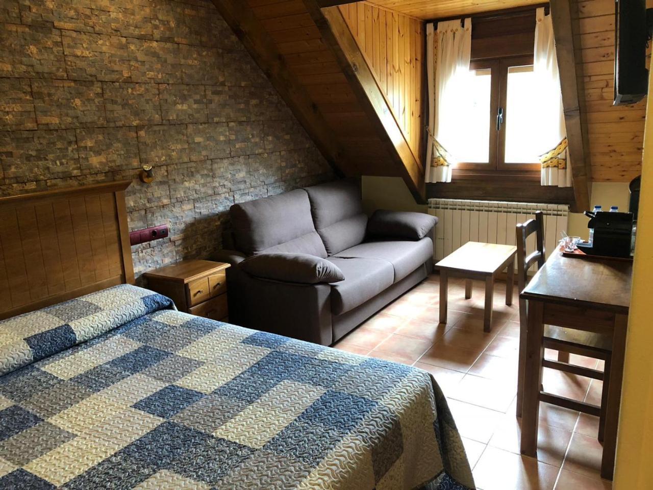 Hotel Sarao Escarrilla Dış mekan fotoğraf